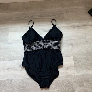 Kona Sol one-piece Swimsuit Like New!